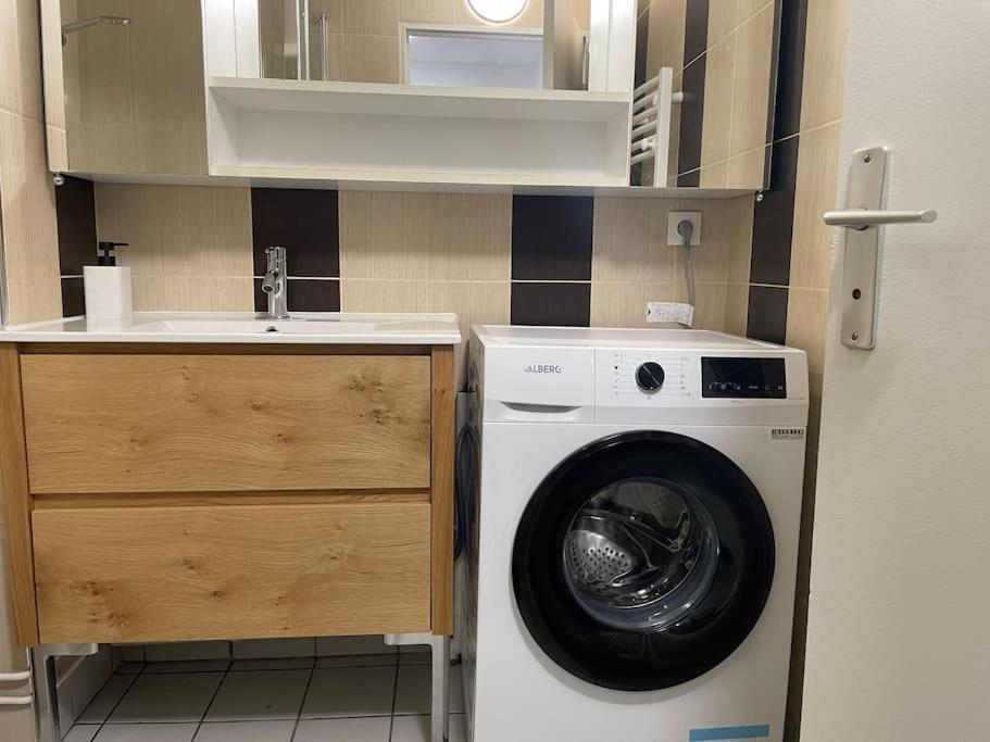 Appartement Cosy Proche Paris Ле Бурже Екстериор снимка
