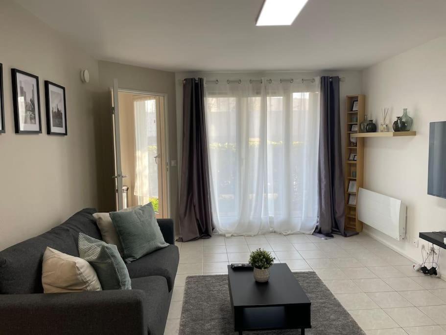 Appartement Cosy Proche Paris Ле Бурже Екстериор снимка